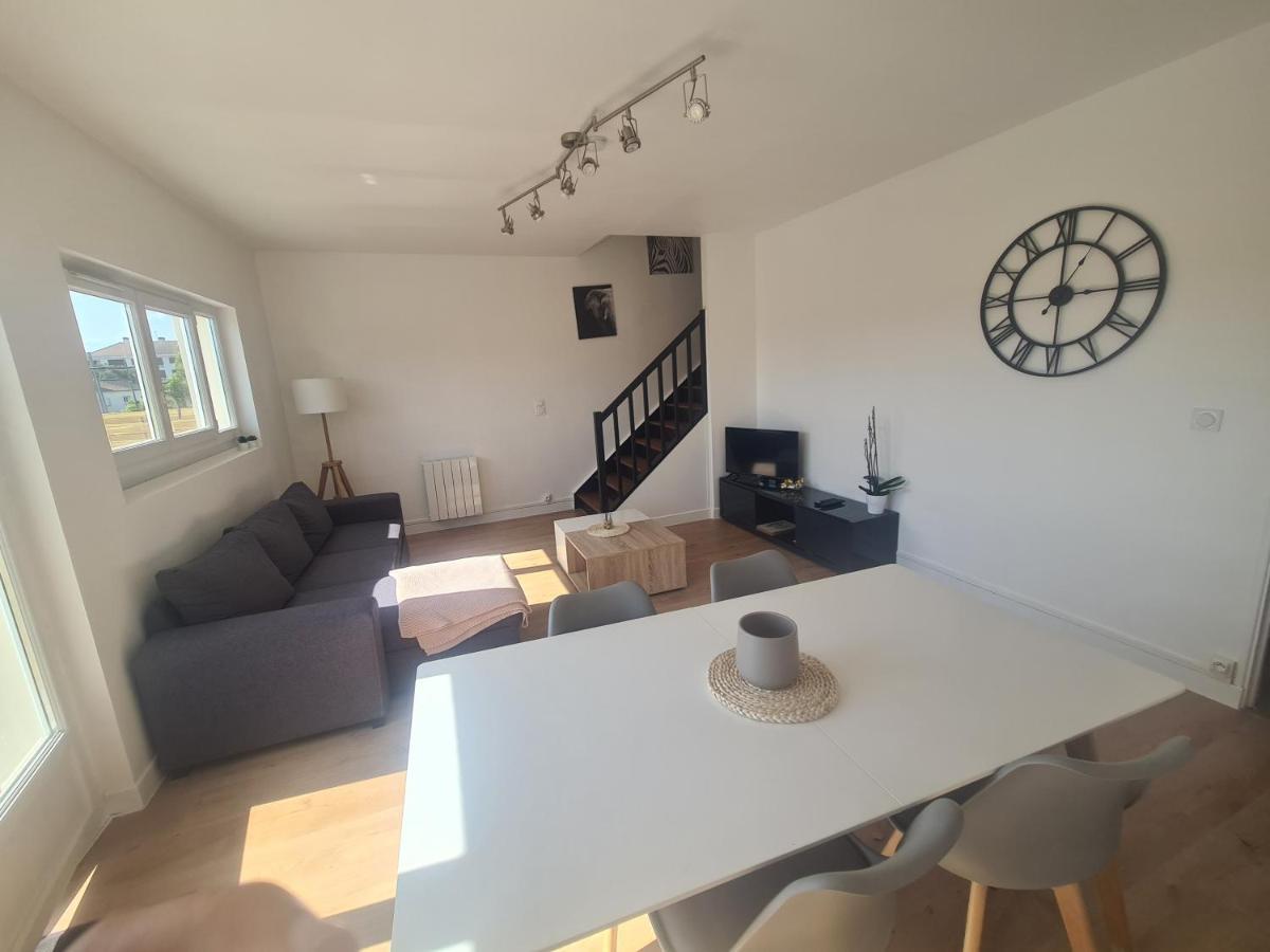 Duplex Familial Proche Gare Et Hyper Centre Ville Villepreux المظهر الخارجي الصورة